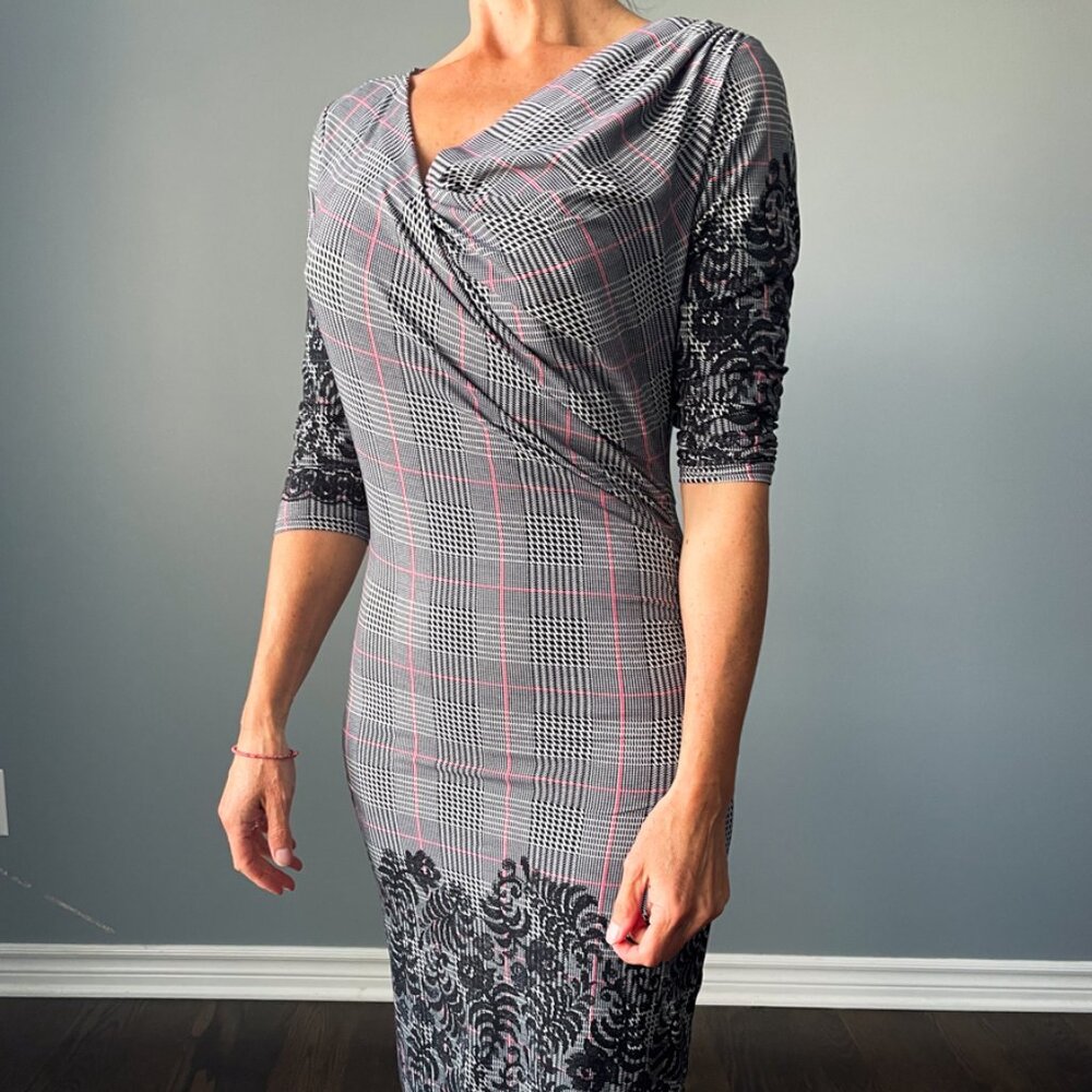 Moci Patterned, Fitted Midi Dress - Size 2